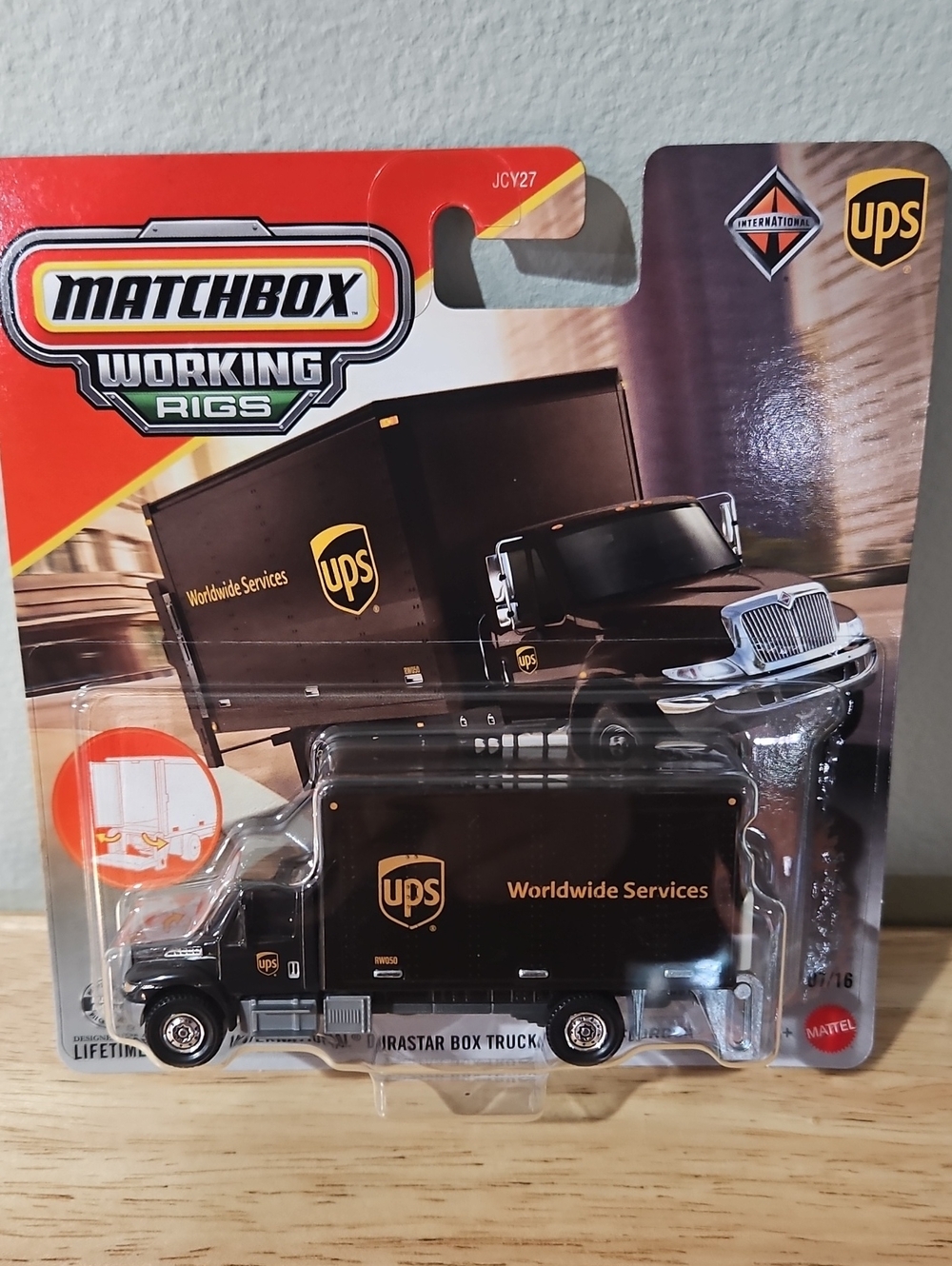 Matchbox Working Rigs UPS International Durastar Box Truck New 2026